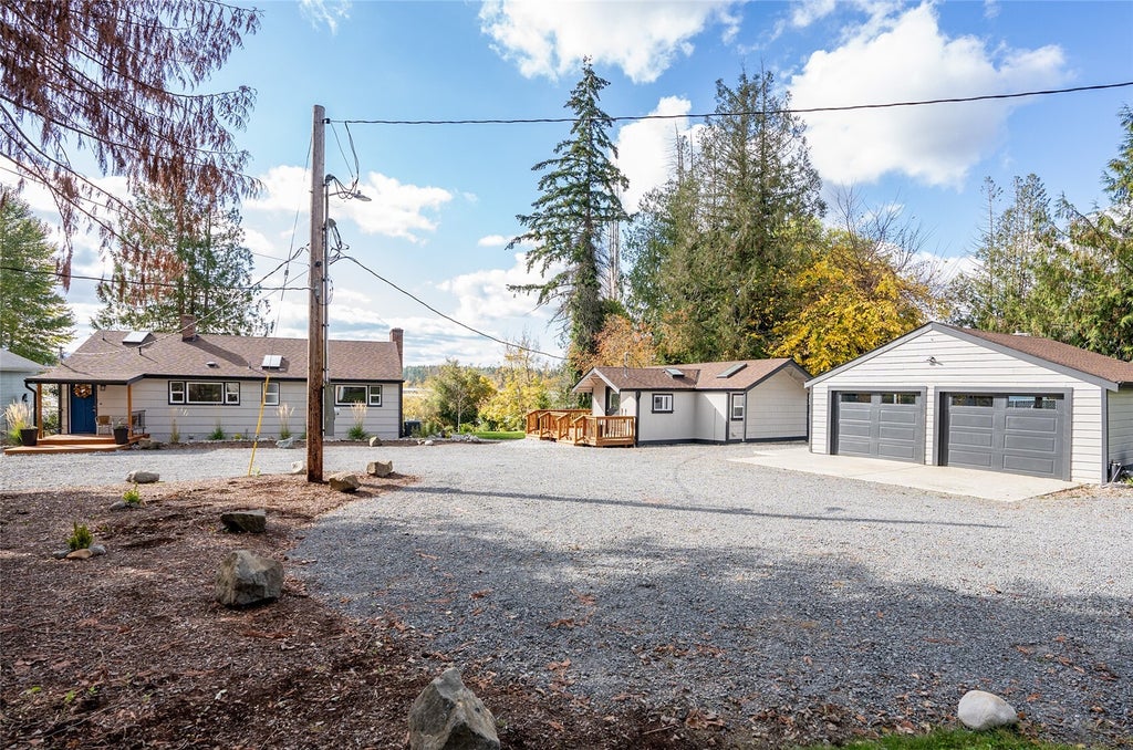 Photo of 40604 S Silver Lake Road E, Eatonville, WA 98328 (MLS # 2596320)