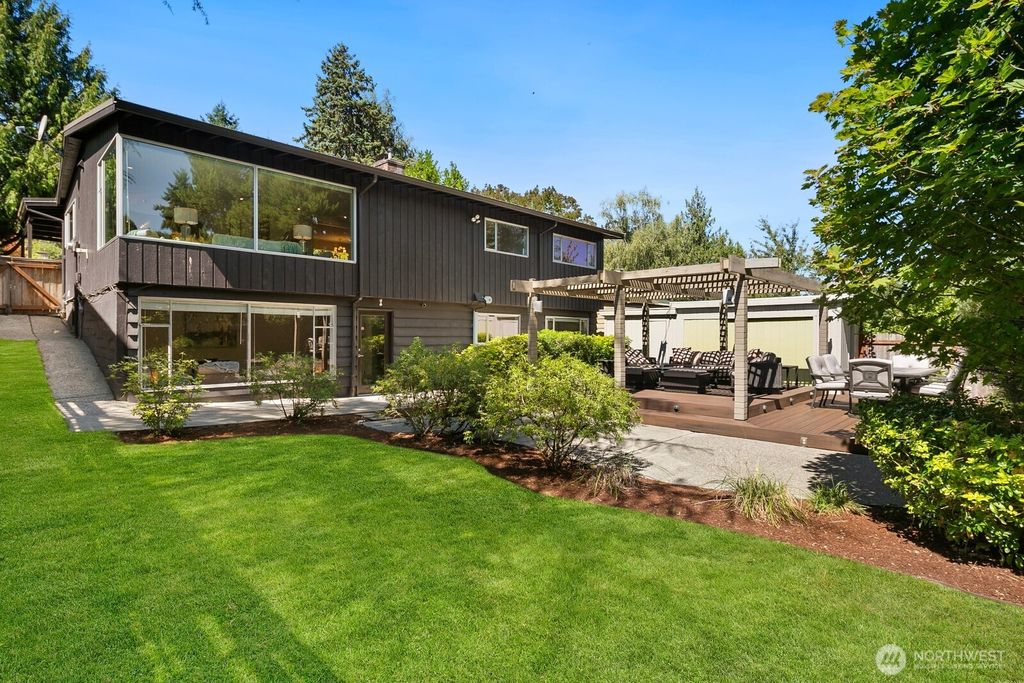 Photo of 10040 35th Avenue NE, Seattle, WA 98125 (MLS # 2423751)