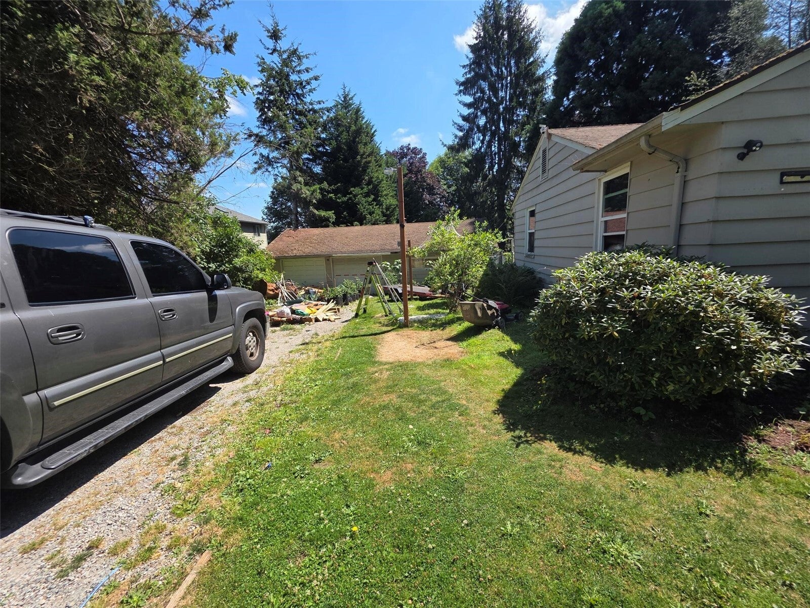 16109 Meadow RD