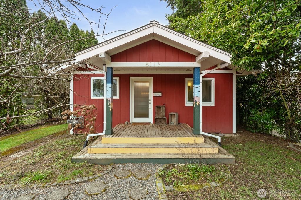 Photo of 8117 17th Avenue SW, Seattle, WA 98106 (MLS # 2346437)