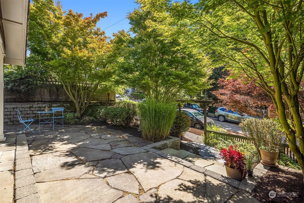 Photo of 4316 SW Mills Street, Seattle, WA 98136 (MLS # 2274544)