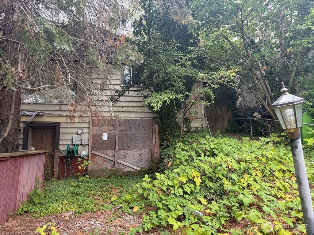 Photo of 2604 NE 82nd Street, Seattle, WA 98115 (MLS # 2427531)
