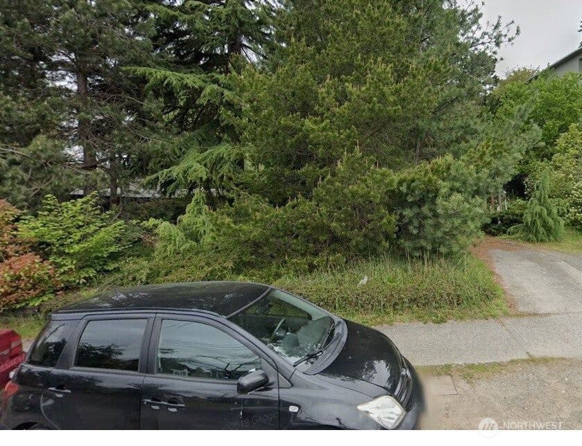 Photo of 2604 NE 82nd Street, Seattle, WA 98115 (MLS # 2427531)