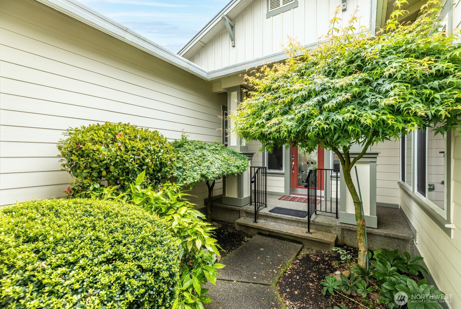 8516 Bainbridge Loop NE