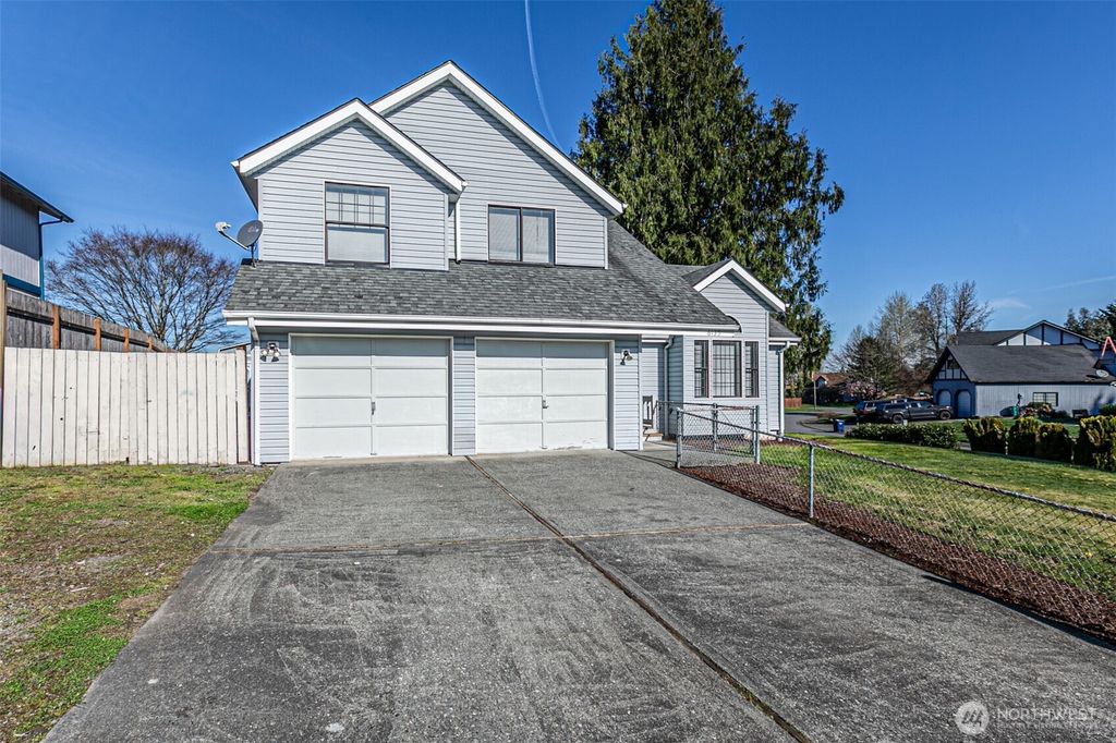 Photo of 6135 36th Street SE, Auburn, WA 98092 (MLS # 2470225)