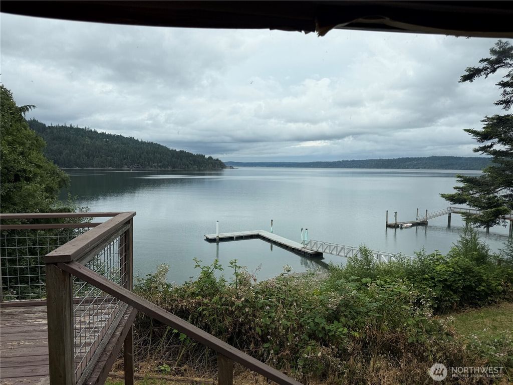 Photo of 813 Fairmount Road, Port Townsend, WA 98368 (MLS # 2548754)