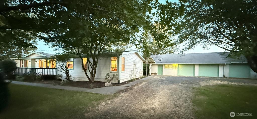 Photo of 179 Bay Road, Winlock, WA 98596 (MLS # 2563241)