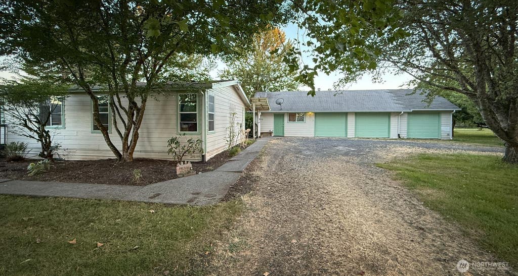 Photo of 179 Bay Road, Winlock, WA 98596 (MLS # 2563241)