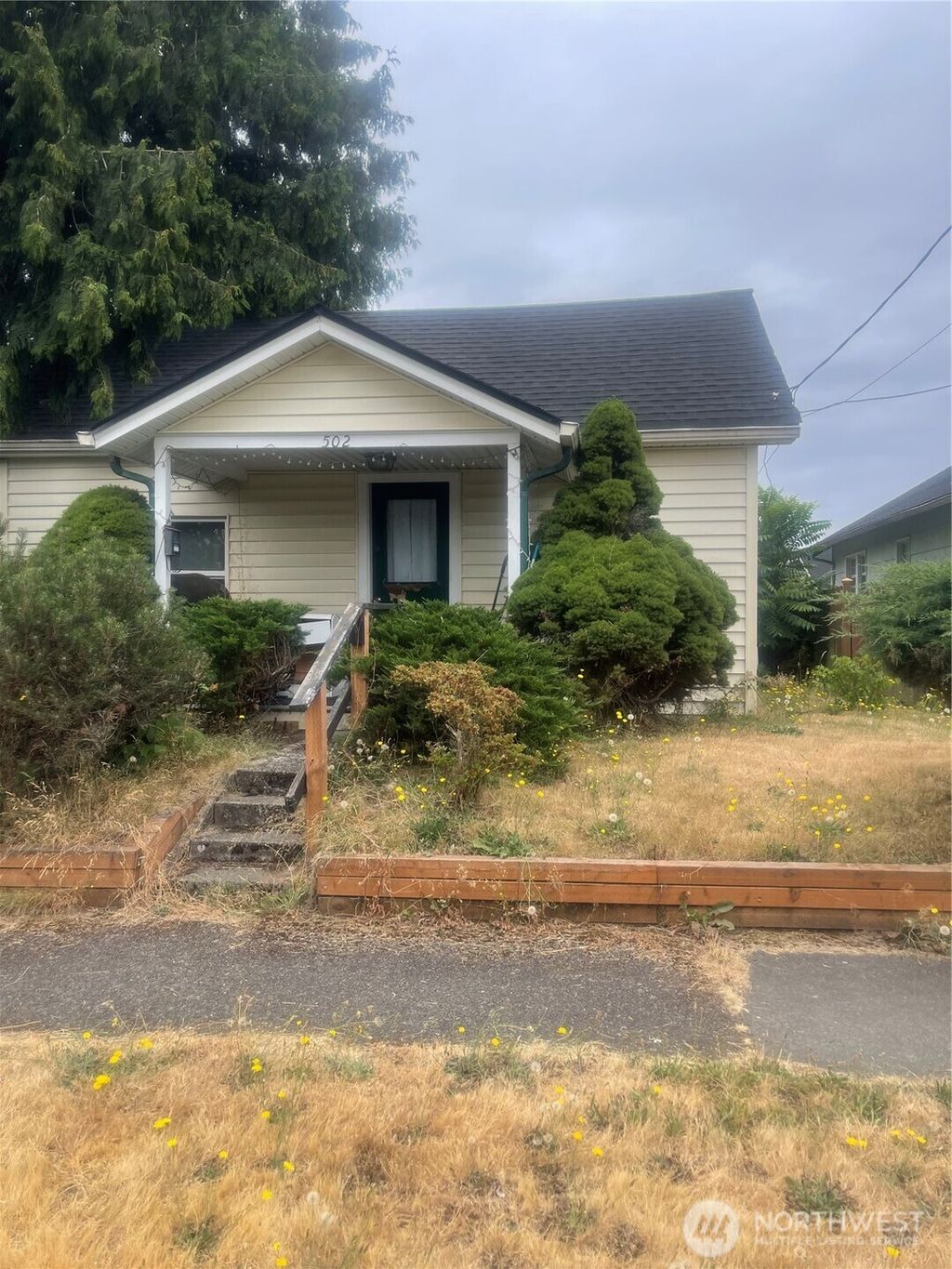Photo of 502 6th Street SE, Auburn, WA 98002 (MLS # 2416859)