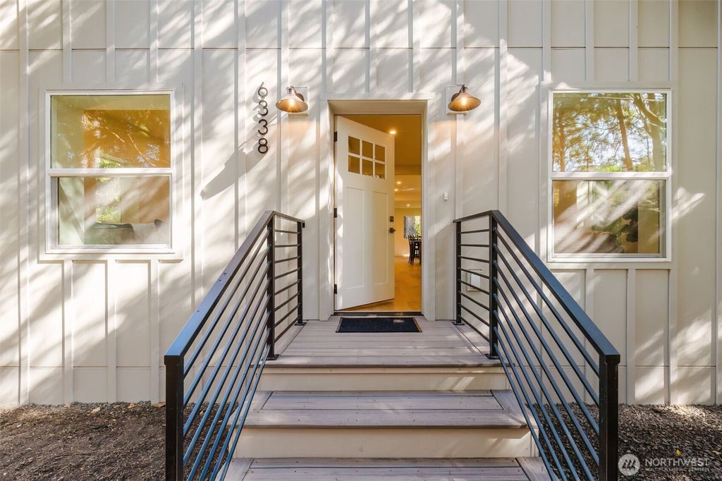 Photo of 6338 Blakely Avenue NE, Bainbridge Island, WA 98110 (MLS # 2589630)