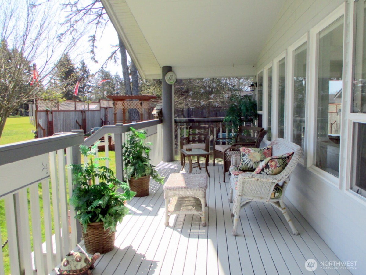 448 Octopus Avenue NE