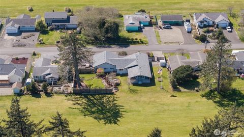 Photo of 448 Octopus Avenue NE, Ocean Shores, WA 98569 (MLS # 2423195)
