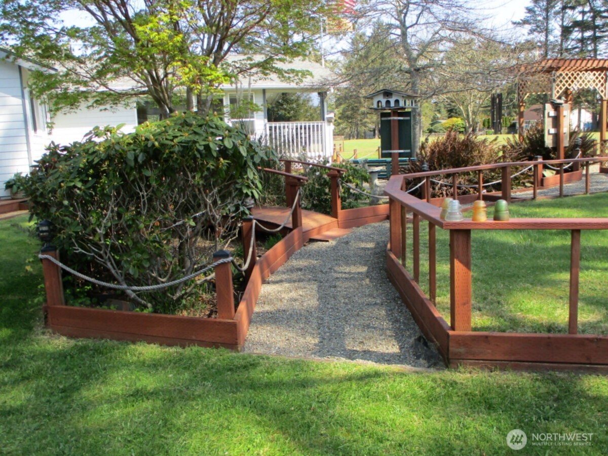 448 Octopus Avenue NE