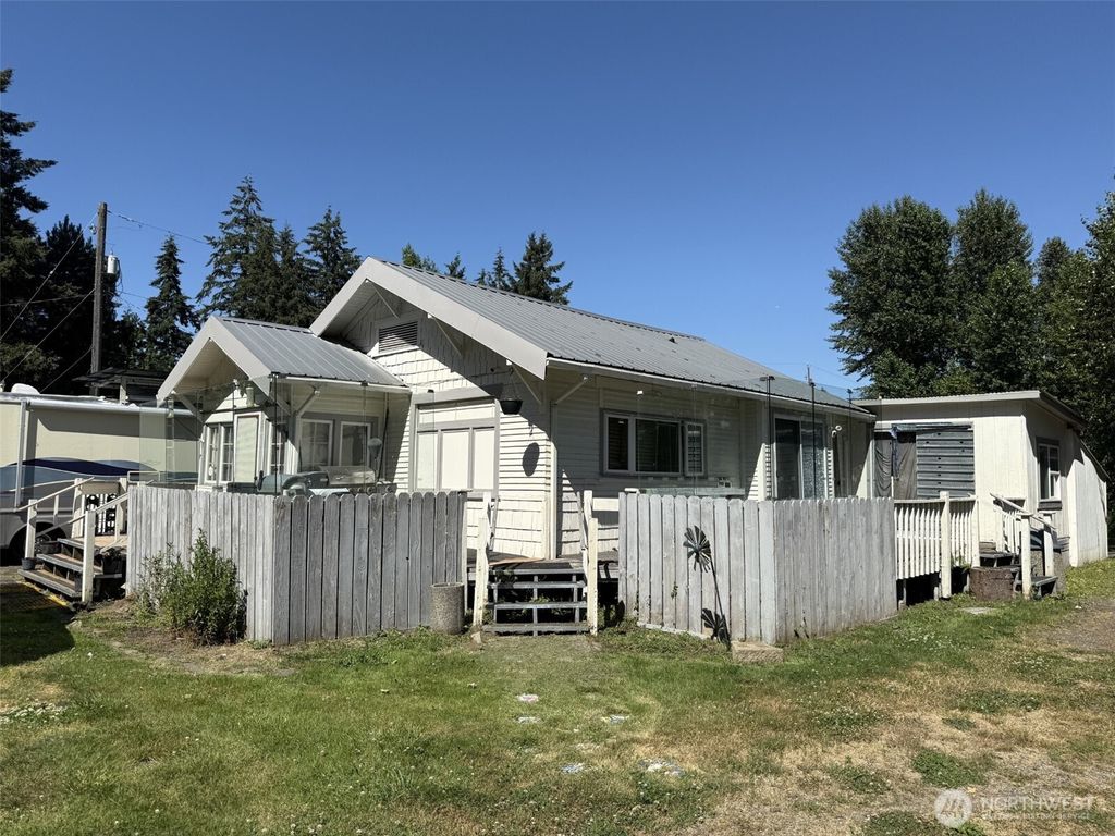 Photo of 9702 22nd Avenue E, Tacoma, WA 98445 (MLS # 2544514)