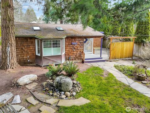 Photo of 13722 Interlake Avenue N, Seattle, WA 98133 (MLS # 2490690)