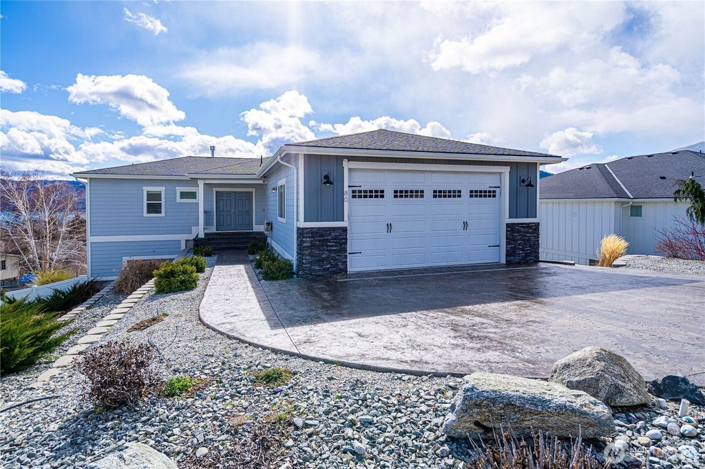 Photo of 80 Terrace Drive, Manson, WA 98831 (MLS # 2495975)