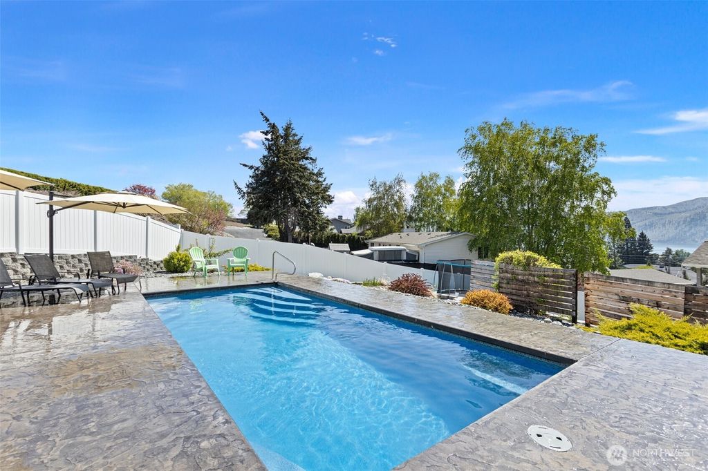 Photo of 80 Terrace Drive, Manson, WA 98831 (MLS # 2495975)