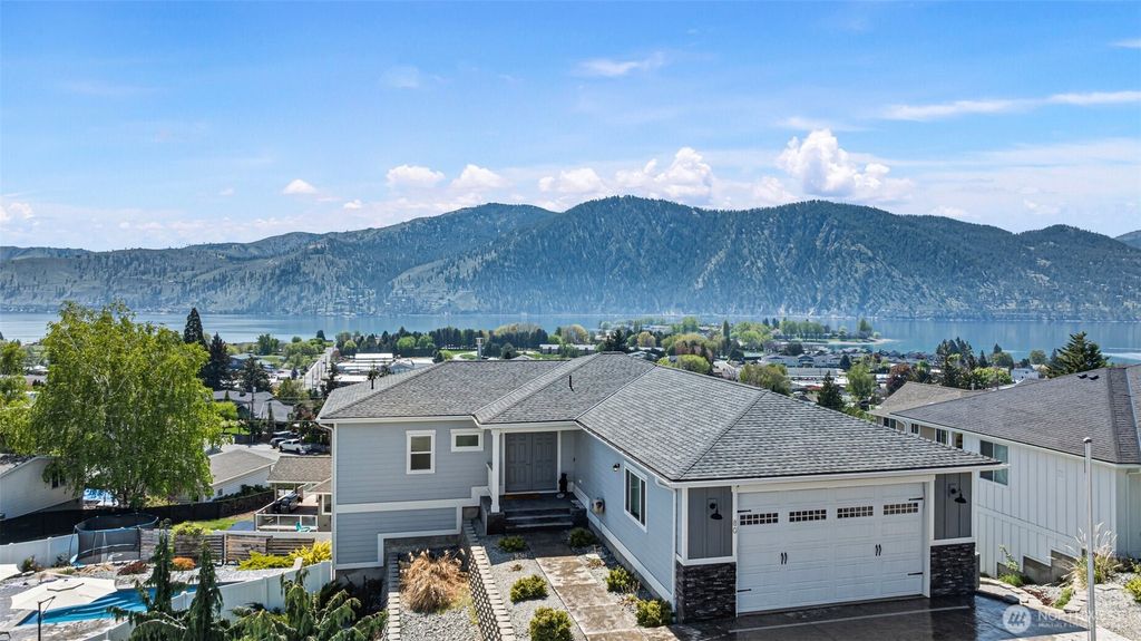 Photo of 80 Terrace Drive, Manson, WA 98831 (MLS # 2495975)