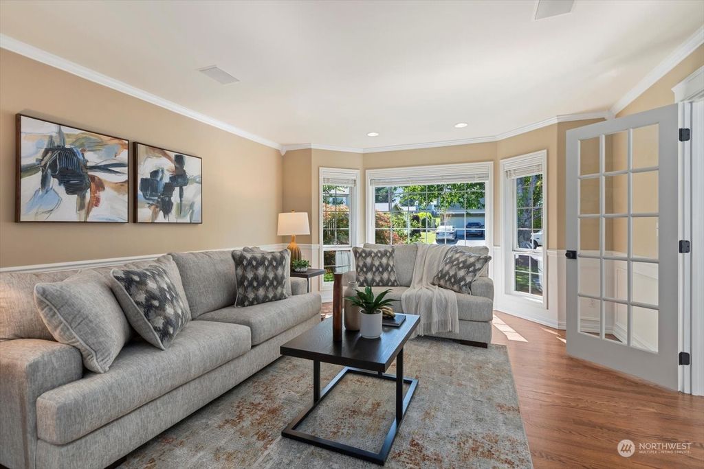 Photo of 19532 92nd Avenue NE, Bothell, WA 98011 (MLS # 2298207)