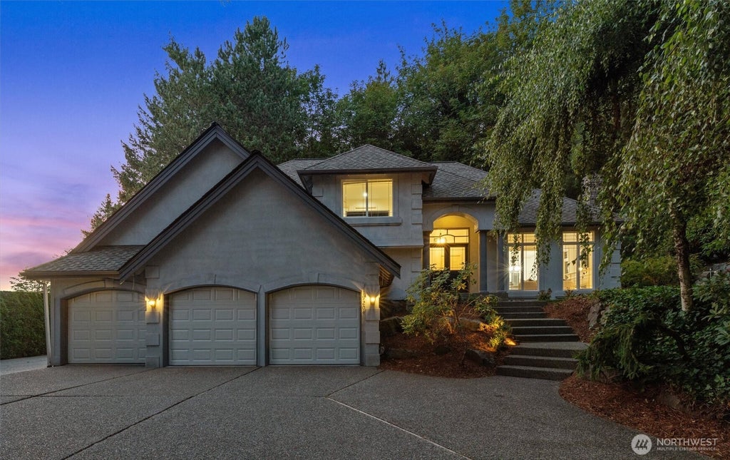 Photo of 19204 SE 25th Street, Sammamish, WA 98075 (MLS # 2579294)
