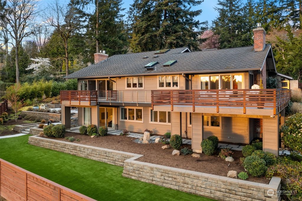 Photo of 8610 NE 20th Street, Clyde Hill, WA 98004 (MLS # 2059459)