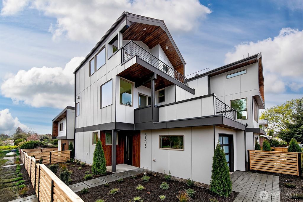 Photo of 5305 48th Avenue S, Seattle, WA 98118 (MLS # 2357299)