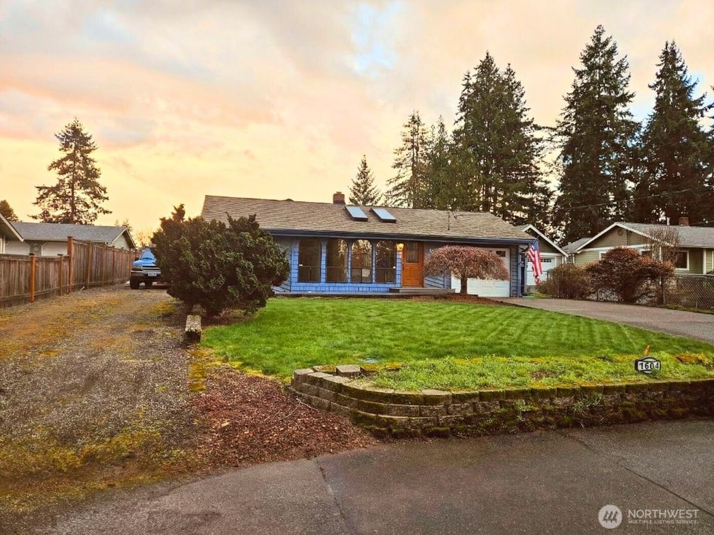 Photo of 1604 15th Avenue, Milton, WA 98354 (MLS # 2481767)