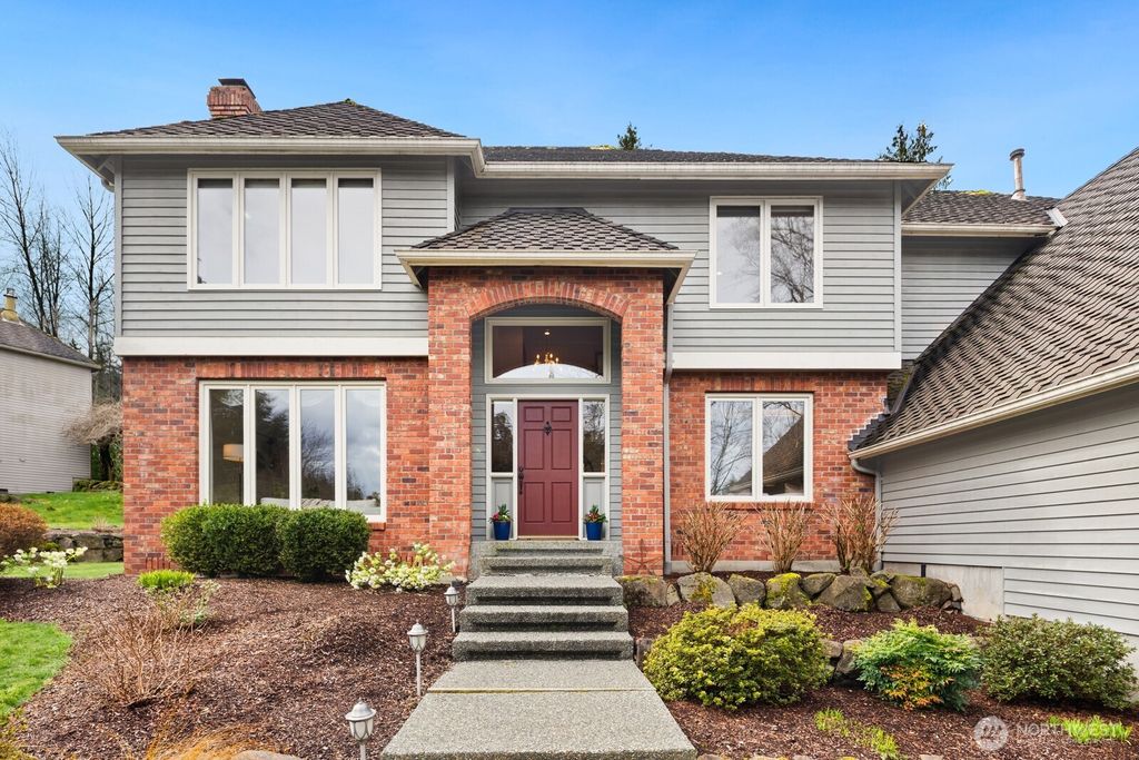 Photo of 17421 190th Ave SE Ave, Renton, WA 98058 (MLS # 2496140)