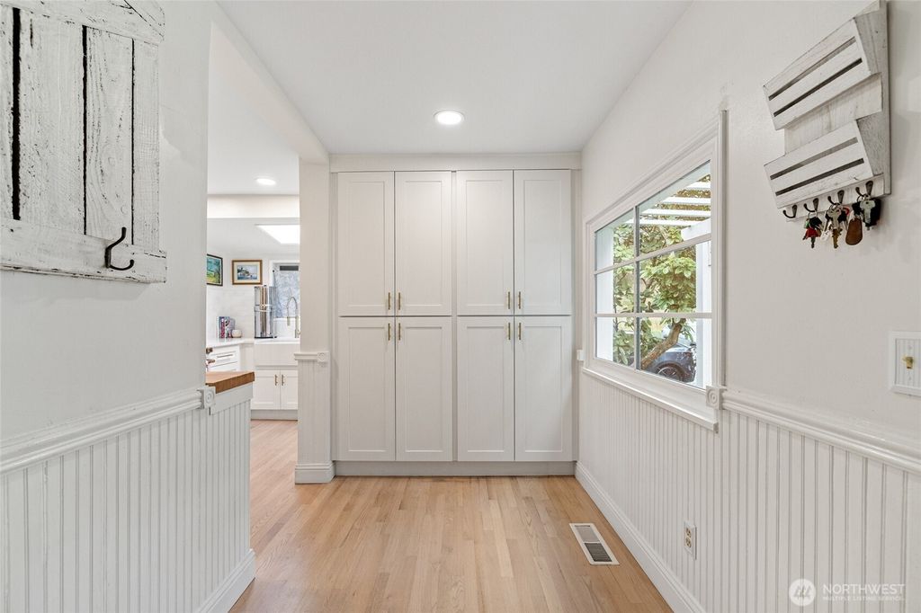 Photo of 21260 Lake Sixteen Road, Mount Vernon, WA 98274 (MLS # 2492122)