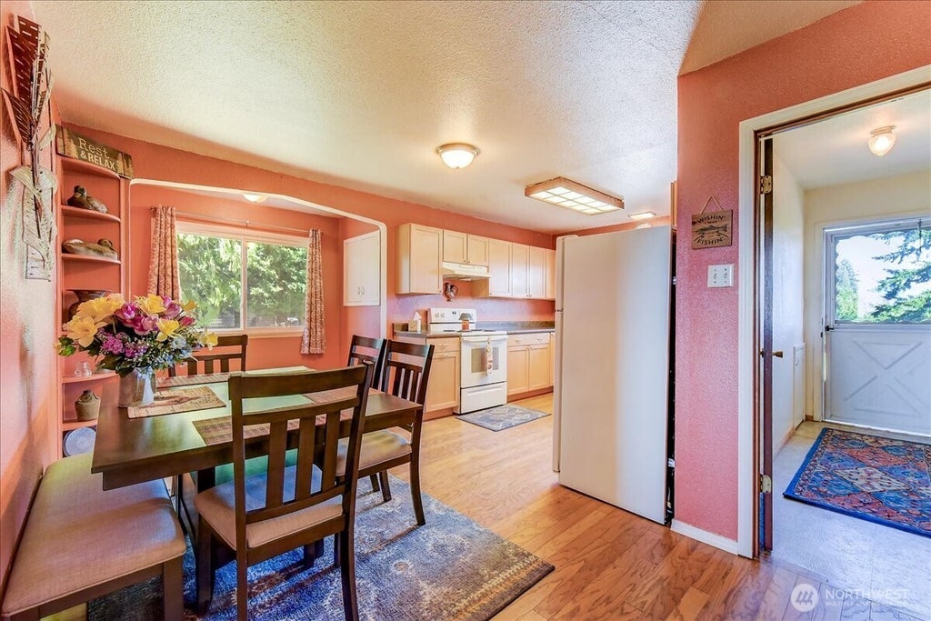Photo of 43004 196th Avenue SE, Enumclaw, WA 98022 (MLS # 2492815)