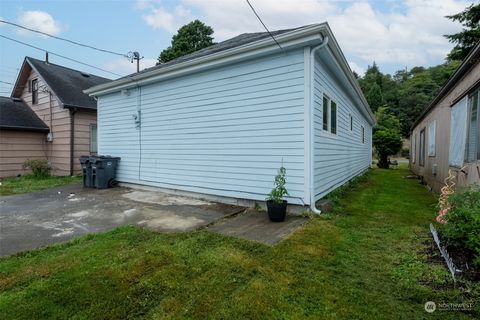 A home in Hoquiam