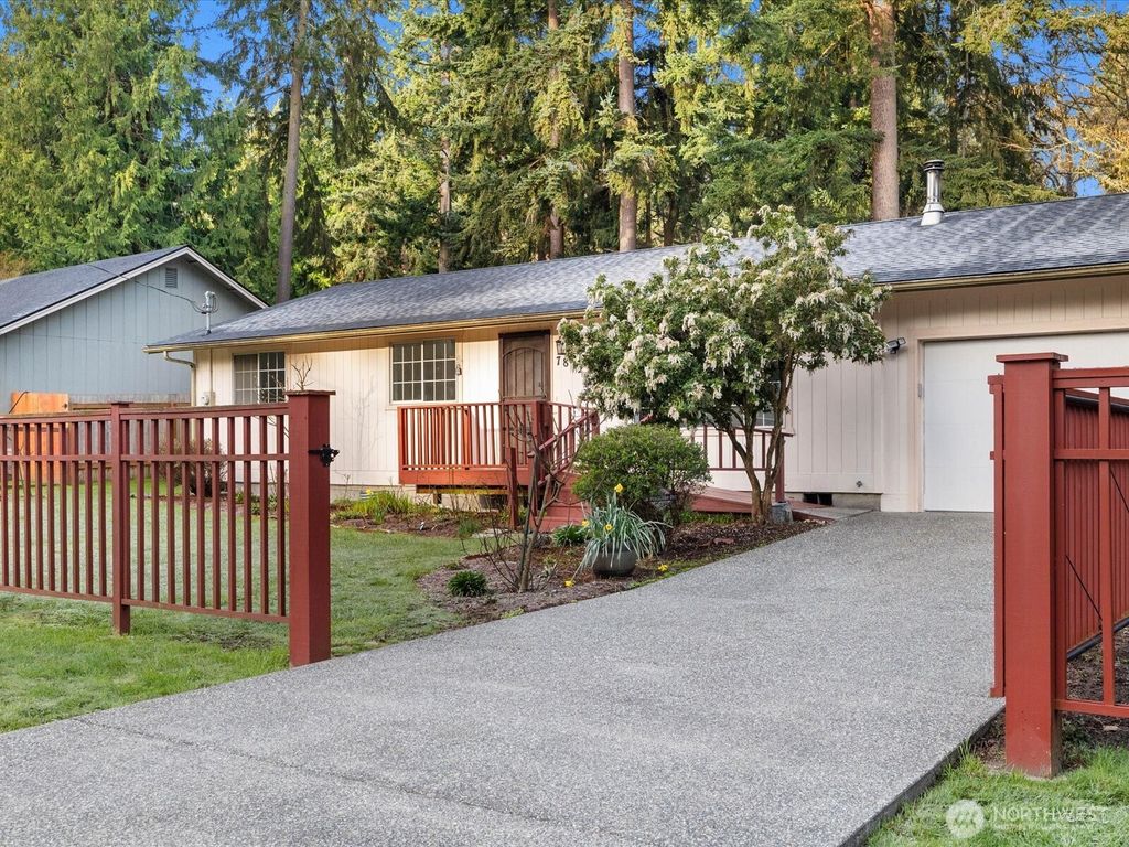 Photo of 7822 Songbird Way, Clinton, WA 98236 (MLS # 2495208)