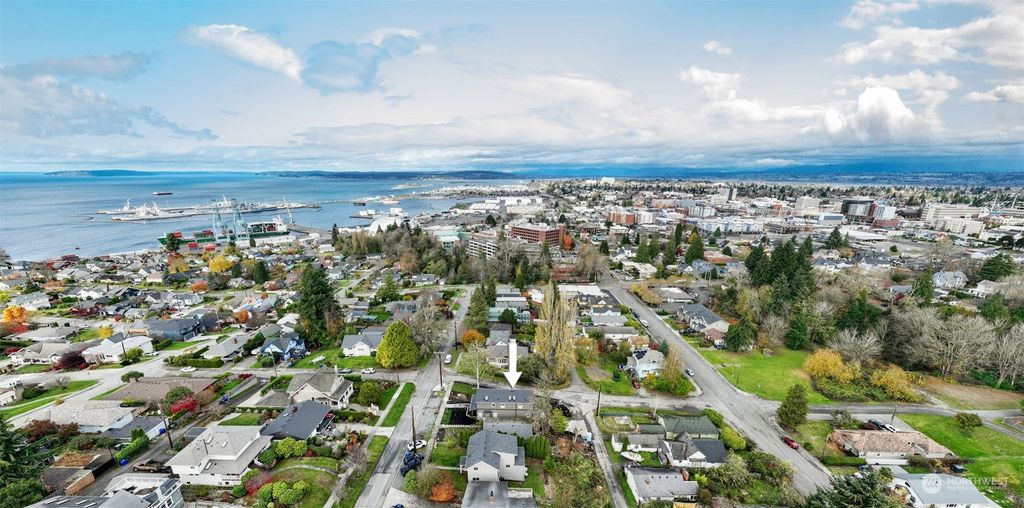 Photo of 3401 Federal Avenue, Everett, WA 98201 (MLS # 2308893)