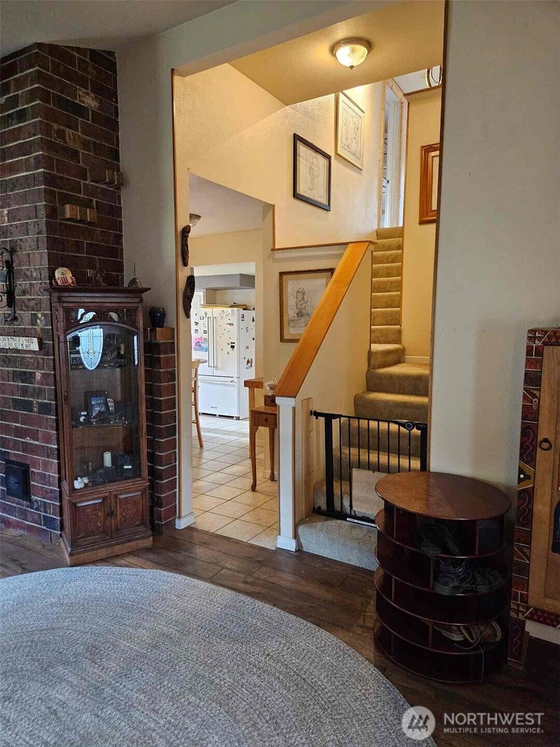 490 N Schoolhouse Hill Rd