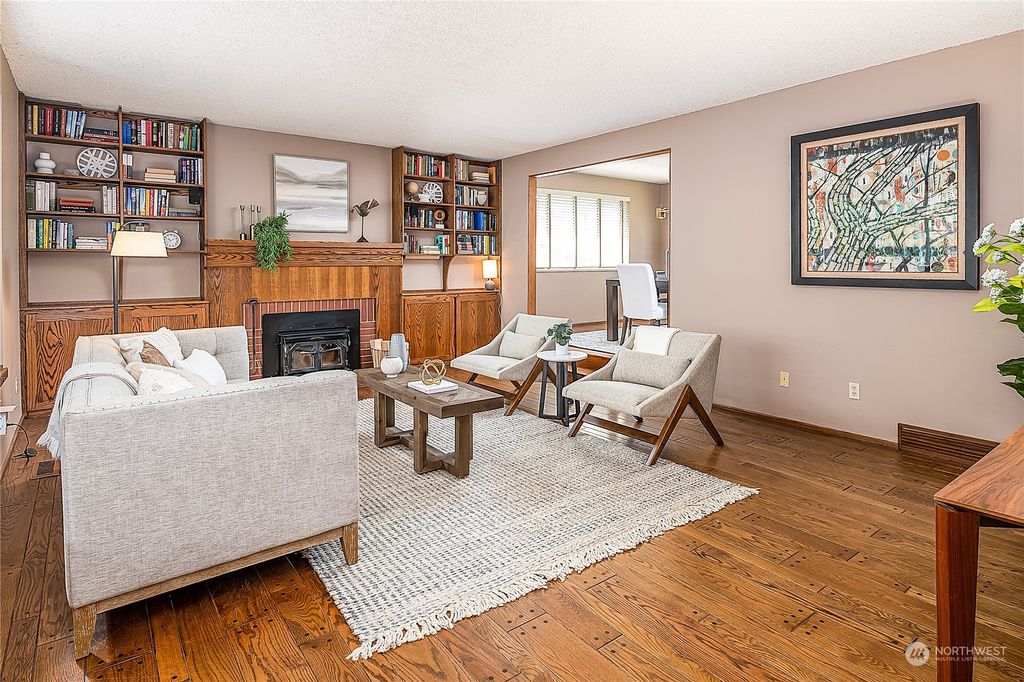 Photo of 19101 Kenlake Place NE, Kenmore, WA 98028 (MLS # 2044360)