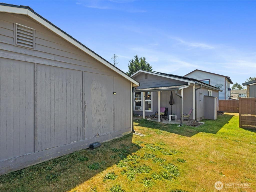 Photo of 8730 13th St NE ST, Lake Stevens, WA 98258 (MLS # 2557118)