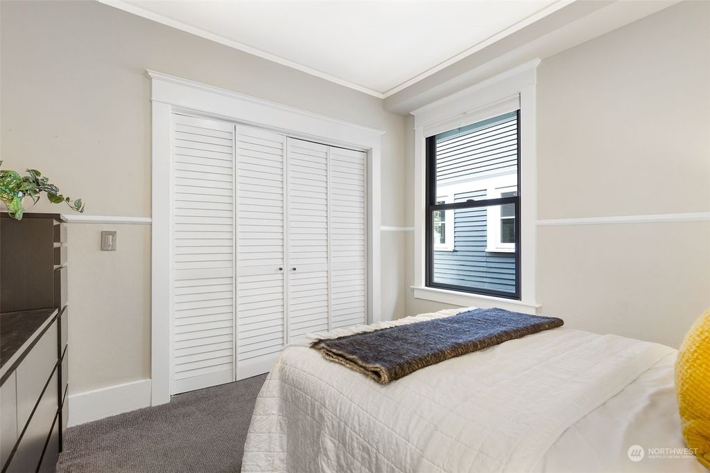 listing image 9362409369704513031