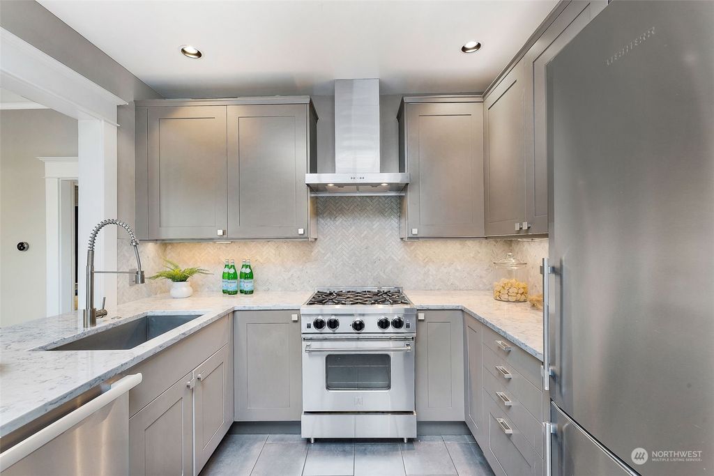 listing image 9362420089394389171