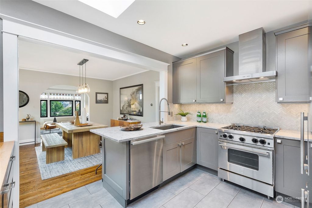 listing image 9362827692297200249
