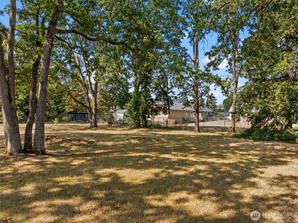 Photo of 15202 Washington Avenue SW, Lakewood, WA 98498 (MLS # 2577497)