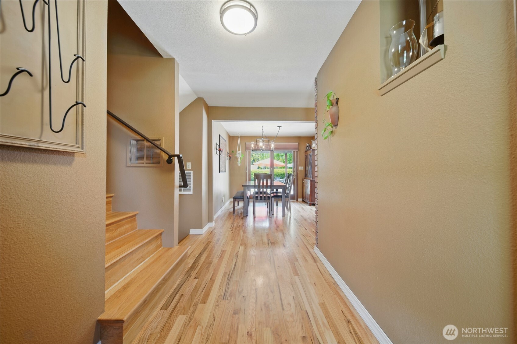 1738 Home Ave