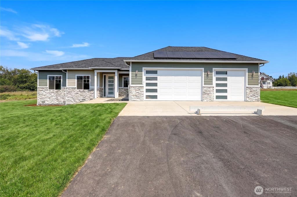 Photo of 27018 36th Avenue NW, Stanwood, WA 98292 (MLS # 2570434)