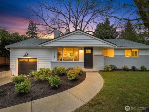 Photo of 15544 30th Avenue NE, Shoreline, WA 98155 (MLS # 2465668)