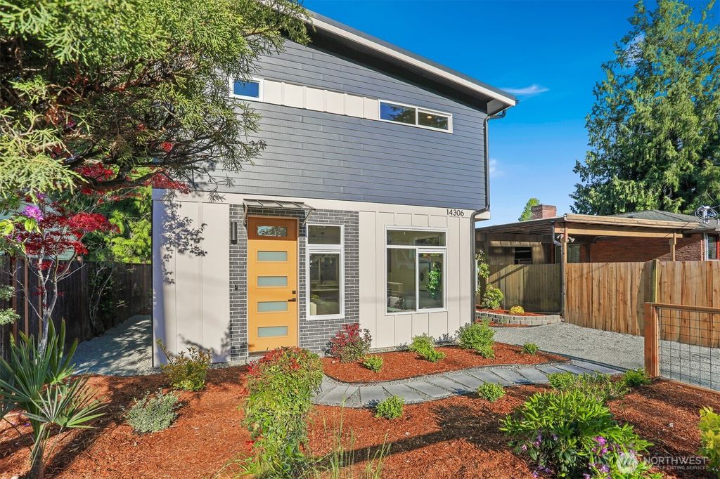 Photo of 14306 Dayton Avenue N, Seattle, WA 98133 (MLS # 2395707)