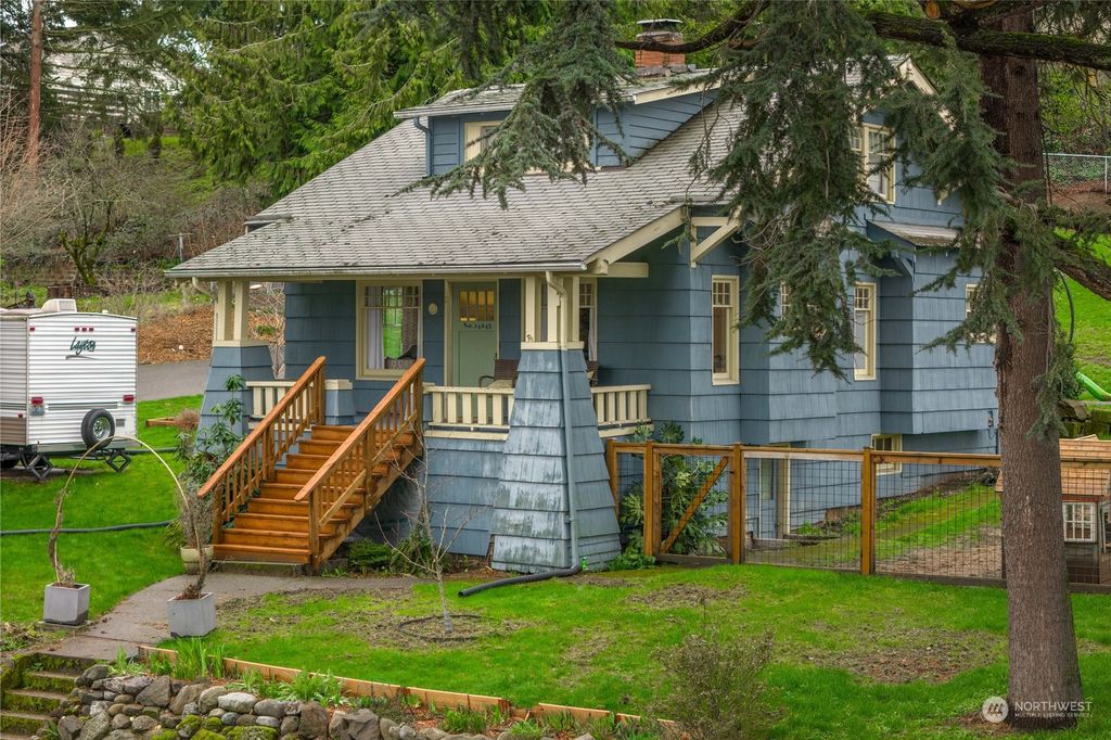 Photo of 14243 57th Avenue S, Tukwila, WA 98168 (MLS # 2207029)