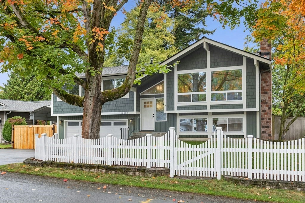Photo of 14506 78th Place NE, Kenmore, WA 98028 (MLS # 2592594)