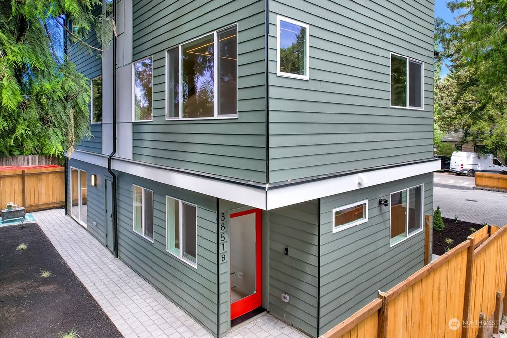 Photo of 3851 NE 88th Street #B, Seattle, WA 98115 (MLS # 2305761)