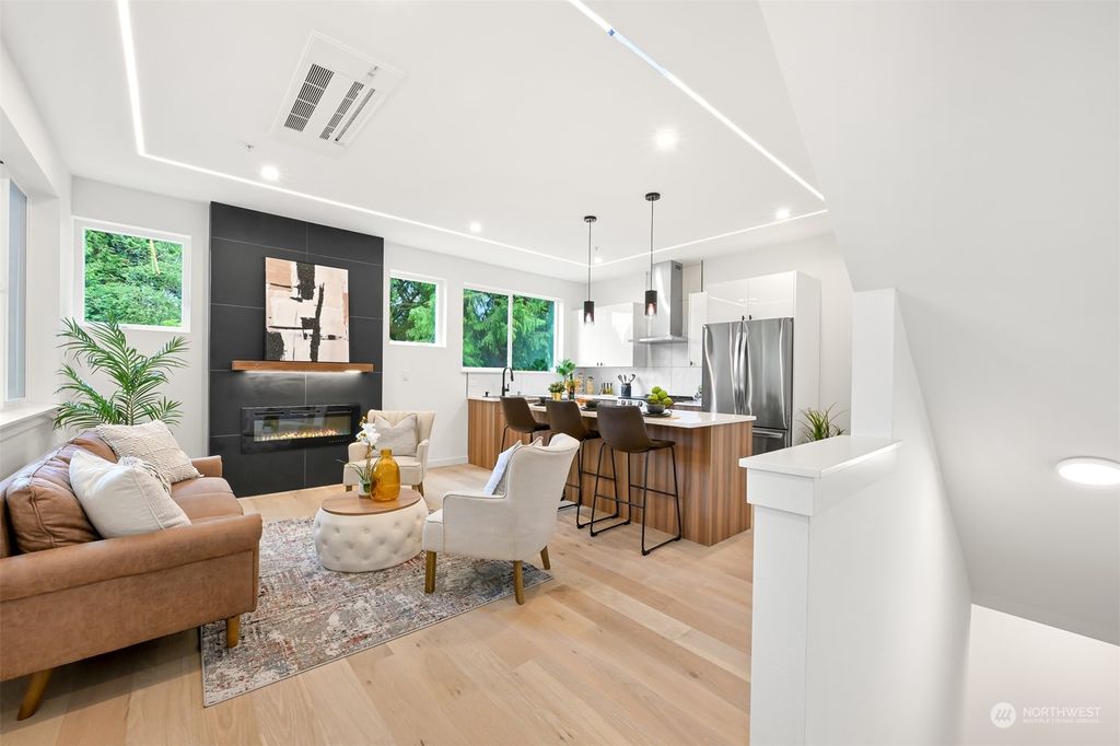 Photo of 3851 NE 88th Street #B, Seattle, WA 98115 (MLS # 2305761)