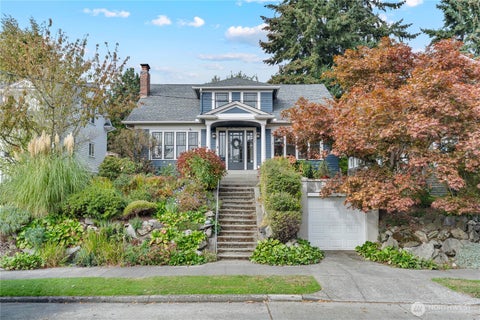Photo of 3117 Broadway E, Seattle, WA 98102 (MLS # 2589394)