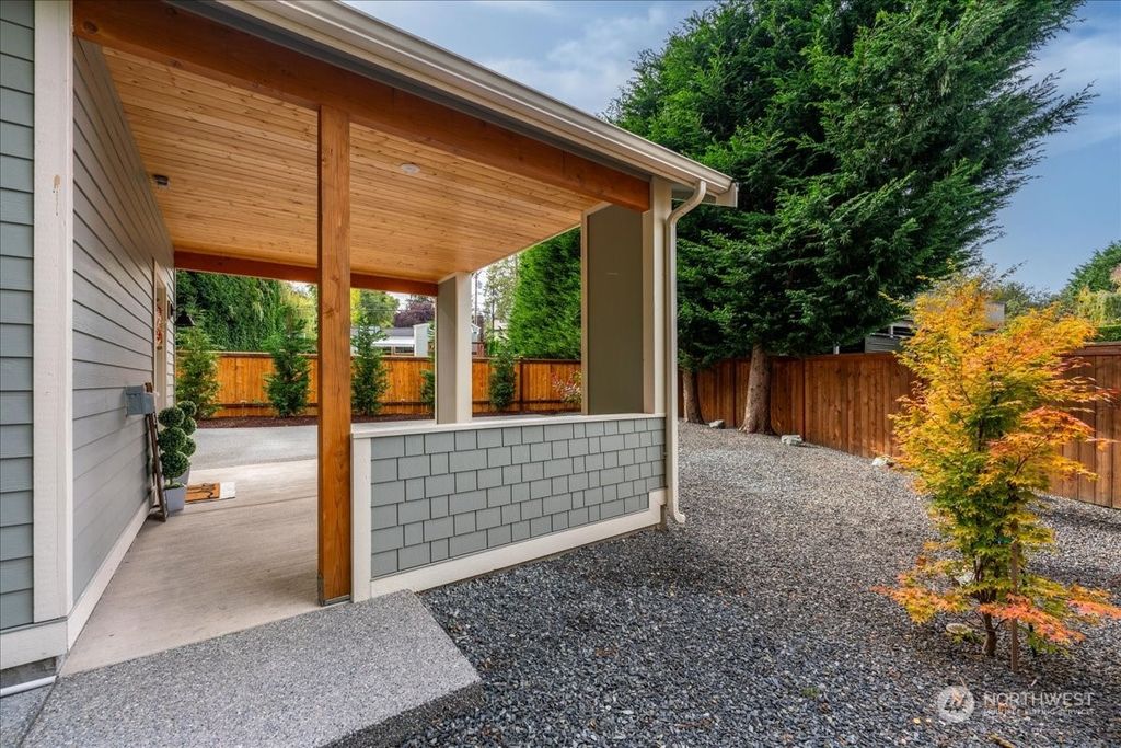 Photo of 3601 W Mukilteo Blvd Blvd #B, Everett, WA 98203 (MLS # 2299443)